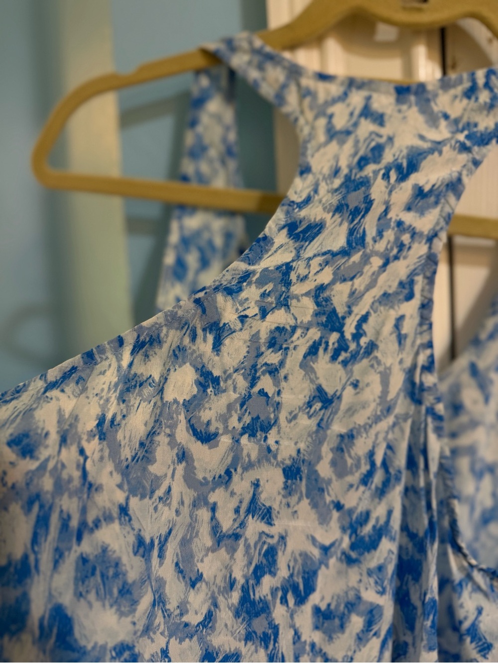 Joie 100% Silk Blue Patterned Sleeveless Tank Top - Picture 3 of 7